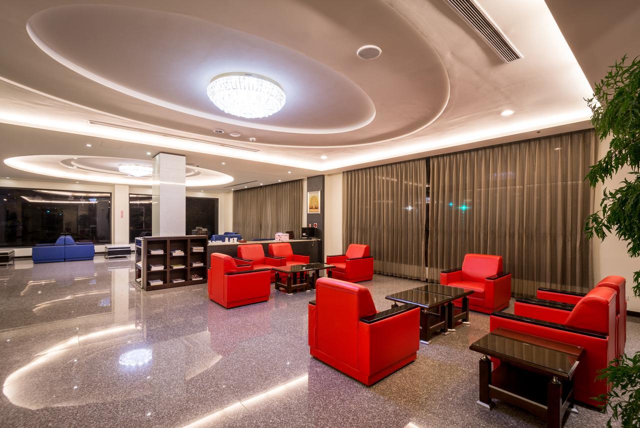 Yundu Business Hotel Mailiao Экстерьер фото